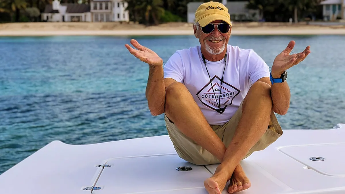 3_beloved_singers_with_beach_to_boat_energy_1