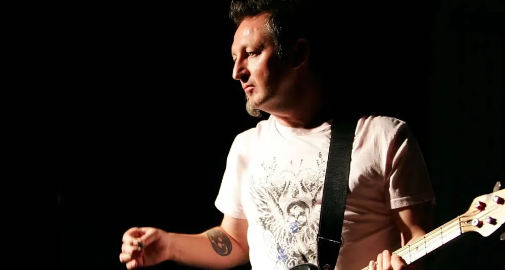 gang_of_four_allen_performing