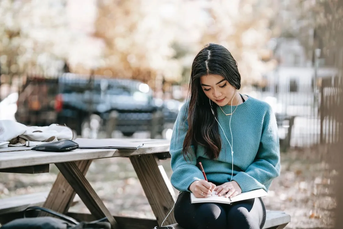 girl-in-park