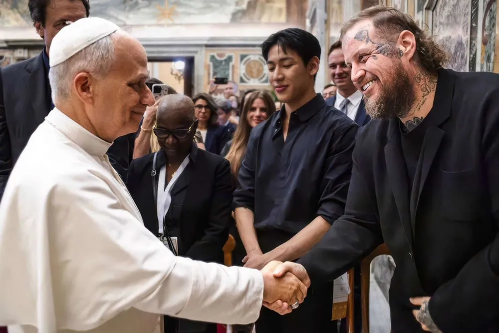 jelly_roll_dropping_pounds_and_shaking_hands_with_the_pope