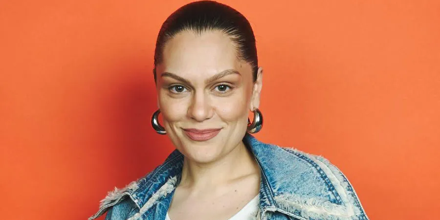 jessie_j_opens_up_about_breast_cancer_surgery